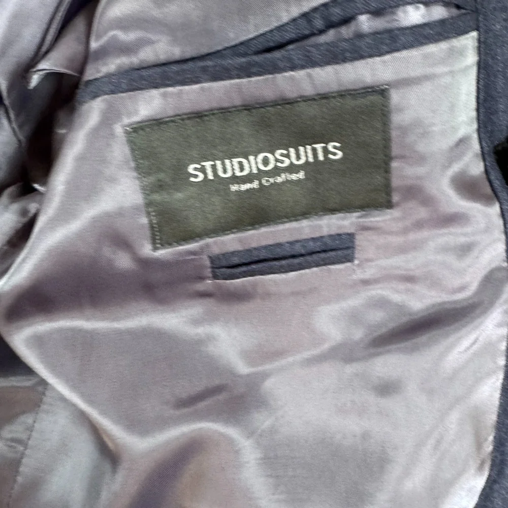 StudioSuits Men Double Breasted Suit Set Navy Blue Wool Pleated Pants 46R 41x29